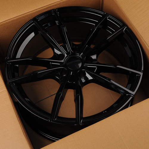 KoKo Kuture 5574 8.0x18/5x112 D66.6 ET25 Gloss Black