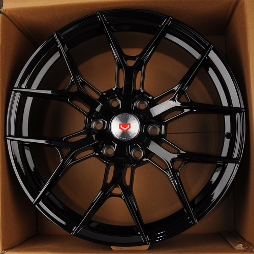 Luistone ZX2559 9.0x20/6x139.7 D106.1 ET15 Gloss Black