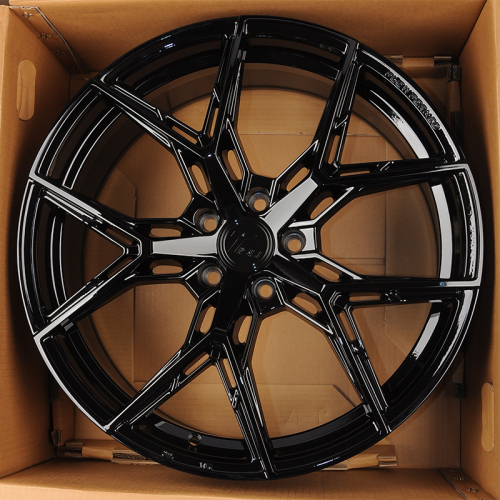 Tisli Hyperion H 8.5x20/5x114.3 D67.1 ET35 Gloss Black