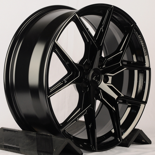 Tisli Hyperion H 8.5x20/5x114.3 D67.1 ET35 Gloss Black